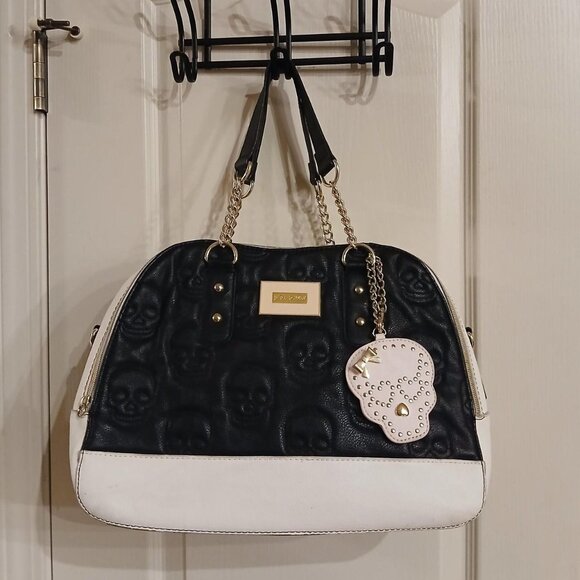 Betsey Johnson skull-embossed handbag, Skull Boss Bucket bag, Skullicious Tote - Picture 1 of 8
